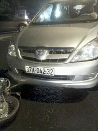 Chiếc xe Innova gây tai nạn - ảnh do nhân chứng cung cấp